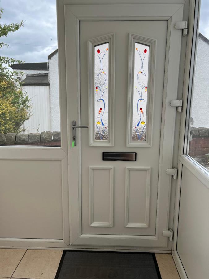 4 Bed Bungalow Near Airport EDI Exterior foto