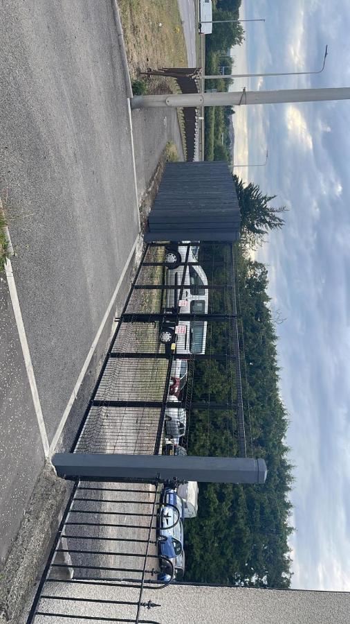 4 Bed Bungalow Near Airport EDI Exterior foto