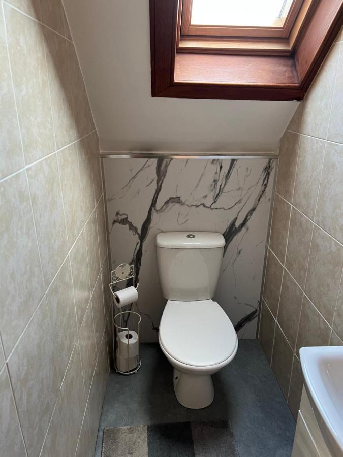 4 Bed Bungalow Near Airport EDI Exterior foto