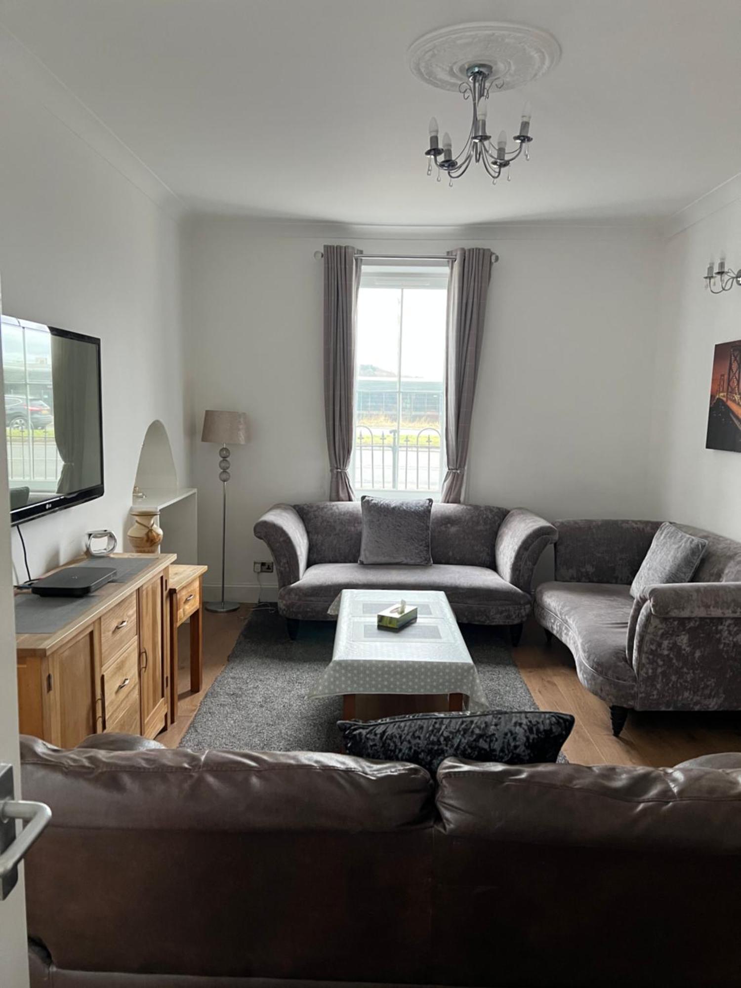 4 Bed Bungalow Near Airport EDI Exterior foto
