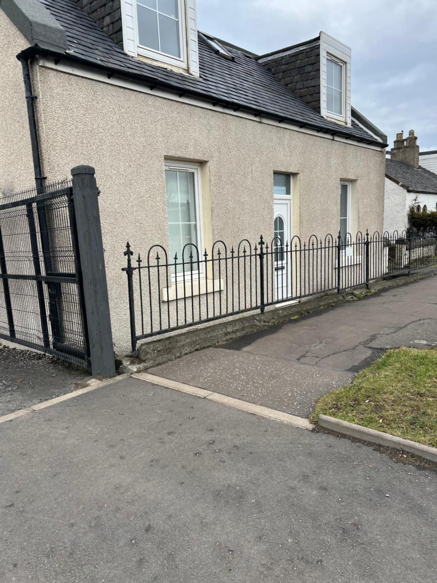 4 Bed Bungalow Near Airport EDI Exterior foto